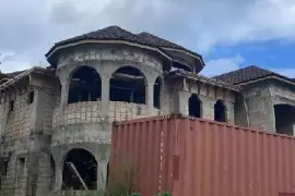 LAND WITH UNFINISHED HOUSE FOR SALE IN VISTA DEL MAR, DRAXHALL, ST.ANN